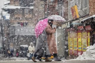 میدانی و بالائی علاقوں میں ہلکی سے درمیانہ درجے کی برفباری شروع