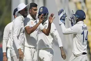 India vs Australia 1st Test Day 3: Ravichandran Ashwin removes Usman Khawaja early
