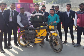 गांव के युवक ने बनाई इलेक्ट्रिक बाइक