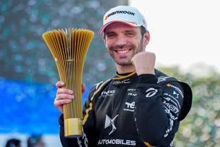 formula e race  formula e race hyderabad prix  formula e  hyderabad formula e race  jean eric vergne  formula e race championship  fia  ഫോര്‍മുല ഇ റേസ്  ഹൈദരാബാദ് ഫോര്‍മുല ഇ റേസ്  ജീൻ എറിക് വെർഗ്നെ  ഫോര്‍മുല ഇ ഹൈദരാബാദ്  ഡിഎസ് പെന്‍സ്‌കെ  ഇ റേസിങ്  പോര്‍ഷെ  ഹുസൈന്‍ സാഗര്‍