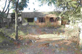 Dilapidated Government Employees quarters