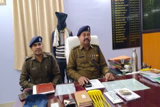 http://10.10.50.75//jharkhand/12-February-2023/jh-khu-02-arrestloot-avb-jh10032_12022023194313_1202f_1676211193_272.jpg