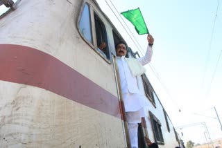 stoppage of Chhattisgarh Express at Basai station