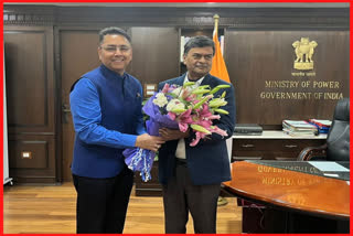 Aman Arora met R.K Singh