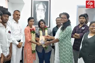 Trans man and the young woman got married in front of Periyar photo