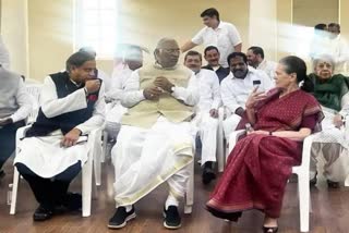 congress-president-kharge-calls-steering-committee-meet-feb-24-all-eyes-on-cwc-polls