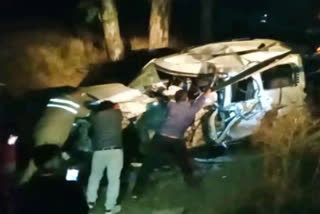 Five dead, six injured as two cars collide in Banda