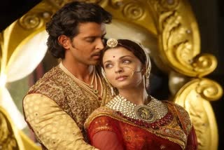 Jodhaa Akbar: હૃતિક અને ઐશ્વર્યાની ફિલ્મ 'જોધા અકબર'ને 15 વર્ષ પૂરાં, ડિરેક્ટરે શેર કર્યો વીડિયો