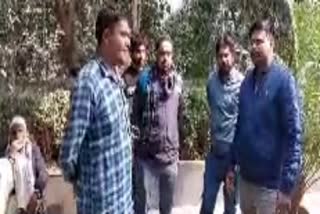 Firing on father son in Faridabad