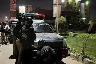 Terrorists attack police chief office in Karachi