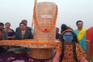 biscuits Shivling at Sangam