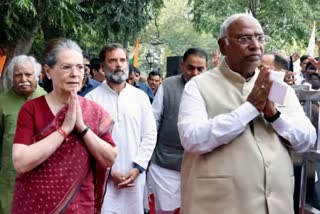 sonia, rahul kharge (congress leaders)