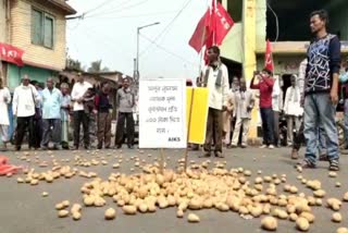 Agitation by Leftfront in Chandrakona