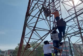 Farmer climbs BSNL tower in Hisar