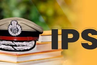 यूपी में 15 आईपीएस अधिकारियों के तबादले कर दिए गए.