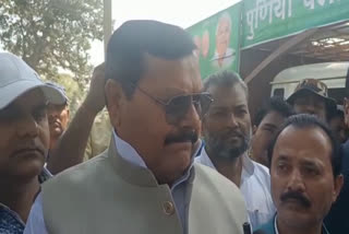 Minister Surendra Yadav