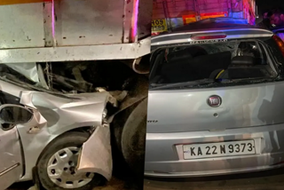 karnataka car accident  Five killed in karnataka car accident  car accident  karnataka  കർണാടക വാഹനാപകടം  വാഹനാപകടം  കർണാടക കാർ അപകടം  കാർ അപകടം  അപകടമരണം  കാർ അപകടത്തിൽ മരണം  ധാർവാഡ്  ബെൽഗാം  കാർ ലോറിക്ക് പിന്നിൽ ഇടിച്ചു