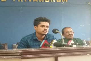 Student returning after NSS Camp  Student attacked by Police  Student attacked by Police Allegation  NSS Camp  Student raised Complaint that Police attacked  Thiruvananthapuram  എൻഎസ്‌എസ് ക്യാമ്പ് കഴിഞ്ഞ് മടങ്ങിയ  എൻഎസ്‌എസ് ക്യാമ്പ്  വിദ്യാർഥിയെ പൊലീസ് മർദിച്ചുവെന്ന് പരാതി  ആരോപണം നിഷേധിച്ച് പൊലീസ്  തിരുവനന്തപുരം  ബസ് സ്‌റ്റോപ്പിൽ നിൽക്കുകയായിരുന്ന വിദ്യാര്‍ഥി  വിദ്യാർഥിയെ പൊലീസ് മർദിച്ചു  നുഷ്യാവകാശ കമ്മിഷന്‍