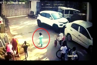 Surat News : રમી રહેલી માસૂમ બાળકી કાકાના કારની અડફેટે આવી જતા કરુણ મૃત્યુ
