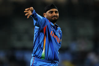 harbhajan singh  harbhajan singh t20 coach suggestion  Indian t20 team  Indian Cricket  Bcci  Indian Cricket Team  ഹര്‍ഭജന്‍ സിങ്  ഇന്ത്യന്‍ ടി20 ടീം  ഇന്ത്യന്‍ ടീം  ടി20 ലോകകപ്പ്  ഇന്ത്യ  ആശിഷ് നെഹ്‌റ