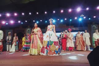 Taj Mahotsav 2023