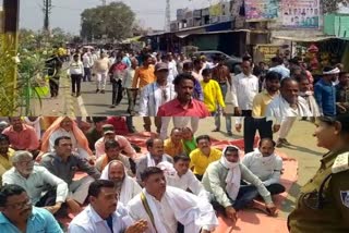 people protest against police in chhindwara