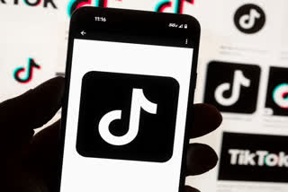 The White House is giving all federal agencies 30 days to wipe TikTok off all government devices, as the Chinese-owned social media app comes under increasing scrutiny in Washington over security concerns.