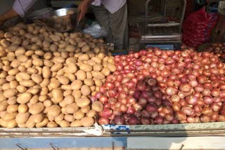 Onion Potato Prices : ડુંગળીના પાકથી ખેડૂતોની આંખમાં પાણી, સરકાર સહાય આપે : કિસાન સંઘ
