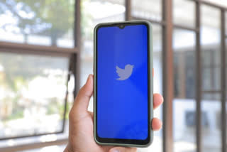 Twitter down: Users complain unable to refresh their feed