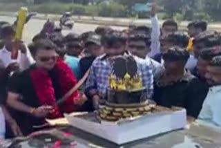 Sanjay Pathak cut cake with sword on highway