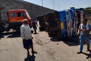 Bus and trailer clash in Bilaspur