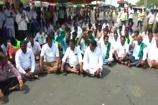 Protest by farmers for canal water in raichur