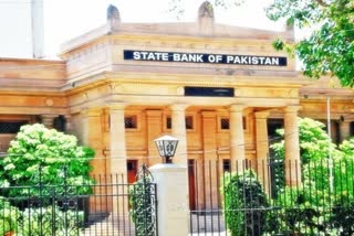 Moody's downgrades long-deposit ratings of five Pakistani banks