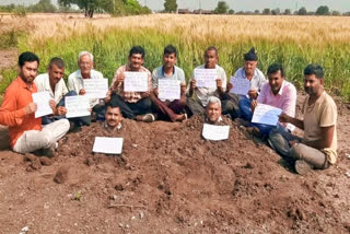 Farmers facing price crash burry themselves neck-deep in fields, demand euthanasia from govt