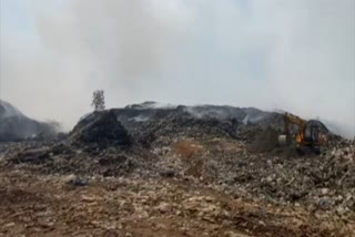 Brahmapuram Waste plant fire accident  Indian Navy helicopters  Smoke suppression operations  Brahmapuram Waste plant  ബ്രഹ്മപുരം മാലിന്യ പ്ലാന്‍റിലെ തീപിടിത്തം  ബ്രഹ്മപുരം  മാലിന്യ പ്ലാന്‍റിലെ തീപിടിത്തം  പുക നിയന്ത്രിക്കാൻ വ്യോമസേനയുടെ ഹെലികോപ്‌ടറുകള്‍  ഹെലികോപ്‌ടറുകള്‍ നാളെയെത്തും  കൊച്ചി ബ്രഹ്മപുരം  വ്യോമസേന  ജില്ല കലക്‌ടര്‍  രേണു രാജ്