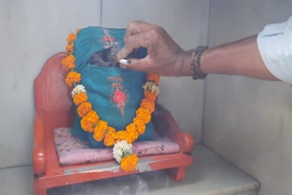 unique temple in surat where cigarette offered to god