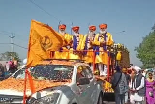 4th day of Holla Mohalla: Holla Mohalla started with Khalsai Jaho Jalal, the crowd is reaching the second stage with a lot of cheer.