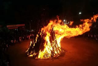 Holi 2023: Gujarat's 35ft tall Holika Dahan, where people walk barefoot on embers!