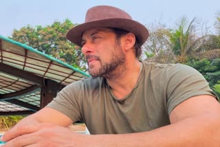 Salman Khan shares a chilling picture from his Panvel farmhouse to wish fans on Holi