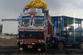 MP Shivpuri Truck full of gutkha pouch seized