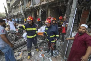 explosion at a building  bangladesh explosion  dhaka explosion  seven storey buildingexplosion  Dhaka Medical College Hospital  Dhaka Science Laboratory  private oxygen plant explosion  latest news in bangladesh  ബംഗ്ലാദേശിലെ ബഹുനില കെട്ടിടത്തില്‍ സ്‌ഫോടനം  ഓള്‍ഡ് ധാക്കയിലെ ഗുലിസ്ഥാന്‍  ധാക്ക  ധാക്കയിലെ സയന്‍സ്‌ ലബോറട്ടറി  സ്വകാര്യ ഓക്‌സിജന്‍ പ്ലാന്‍റലുണ്ടായ സ്‌ഫോടനത്തില്‍  ബംഗ്ലാദേശ് തീപിടിത്തം  ഏറ്റവും പുതിയ വാര്‍ത്ത  ഇന്നത്തെ പ്രധാന വാര്‍ത്ത