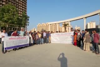 people protest in gurugram