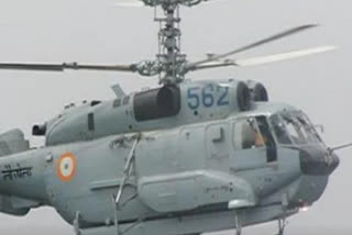 NAVY HELICOPTER EMERGENCY LANDING IN MUMBAI THREE PERSONNEL RESCUED