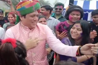 Actor Govinda celebrates Holi with CRPF personnel in Jaipur