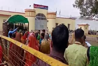 Sisters reached to meet brother in Gwalior Central Jail