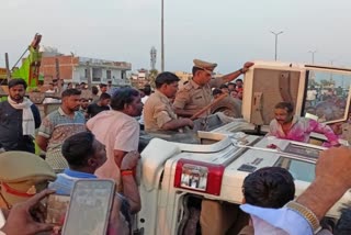 Road Accident in Prayagraj: