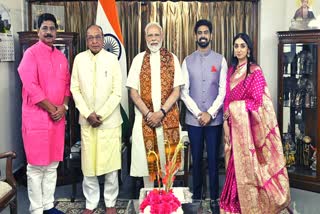 the-meeting-between-pm-modi-and-shankarsinh-vaghela-in-gandhinagar