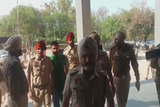 Bathinda police brought gangster Lawrence on production warrant in the case of ransom demand.