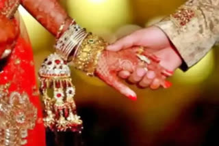 Telangana bride Calls Off Wedding  bride Calls Off Wedding Over dowry issue  Telangana bride Calls Off marriage  ವಧುದಕ್ಷಿಣೆ ನೀವು ಕೊಟ್ಟಿರುವುದು ಸಾಕಾಗುವುದಿಲ್ಲ  ಮದುವೆಯನ್ನೇ ಕ್ಯಾನ್ಸಲ್​ ಮಾಡಿದ ಯುವತಿ  ತೆಲಂಗಾಣದಲ್ಲಿ ವಿಚಿತ್ರ ಘಟನೆ  ವಧುವೇ ಮದುವೆಯನ್ನು ರದ್ದುಗೊಳಿಸಿರುವ ಘಟನೆ ಮುನ್ನೆಲೆಗೆ  ಮದುವೆ ರದ್ದಾಗಲು ಮುಖ್ಯ ಕಾರಣ ವಧುದಕ್ಷಿಣೆ  ನಮಗೆ ಇನ್ನಷ್ಟು ವಧುದಕ್ಷಿಣೆ ಬೇಕು  ಎರಡು ಕುಟುಂಬಗಳ ನಡುವೆ ಒಪ್ಪಂದ