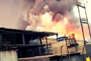 Surat Fire News : ફરી શહેરમાં કાપડની મિલમાં આગ લાગતા 9 ફાયરની ગાડીઓ દોડતી થઈ